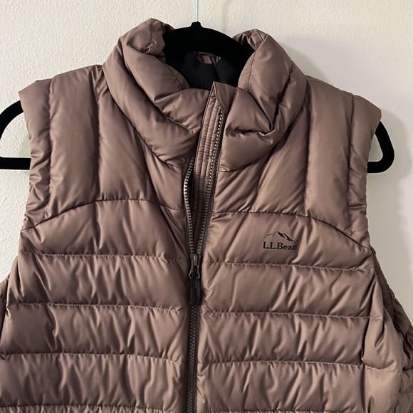 LL Bean Vest - Picture 2 of 7